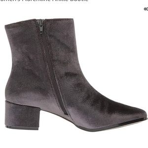 Smoke velvet boots